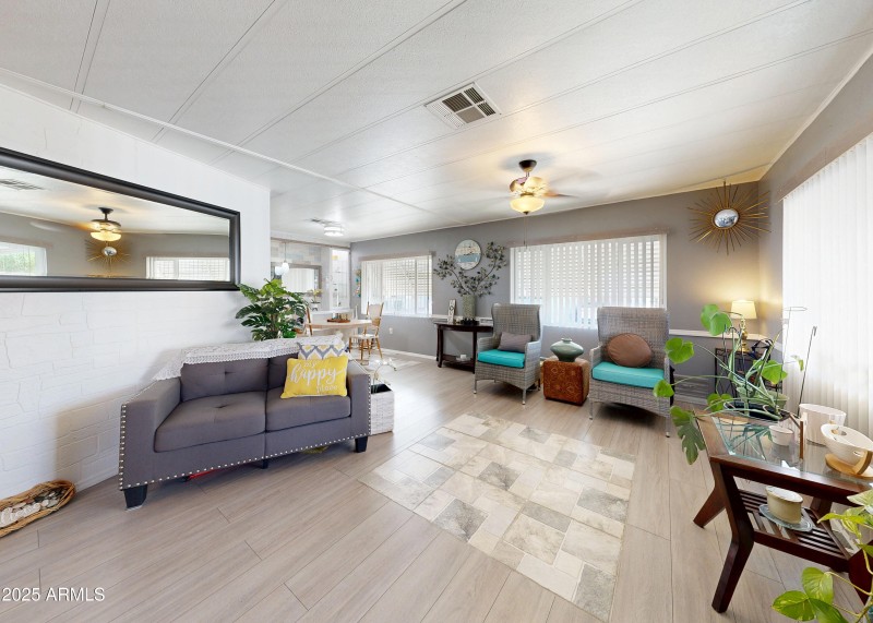 11411-N-91st-Ave-214330