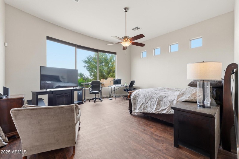 22-022-primary-bedroom