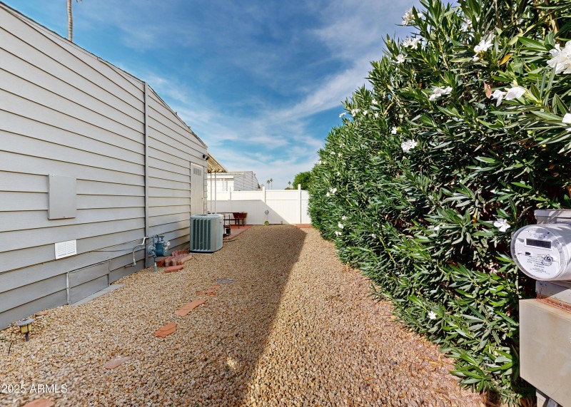 11411-N-91st-Ave-11032025_221504