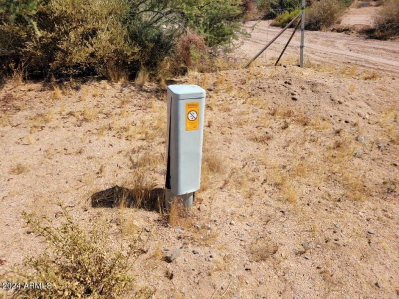 Underground telephone