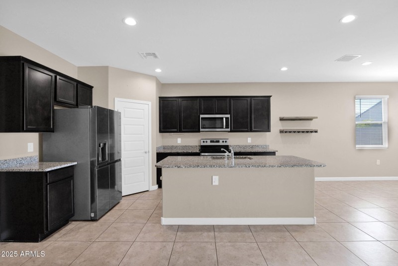 21-web-or-mls-P1246235