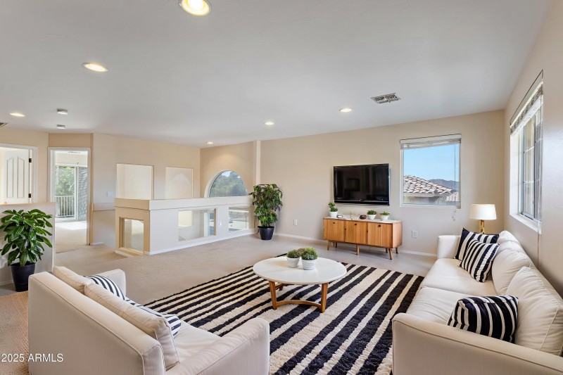 img_24 - Living Room - Scandinavian - 2