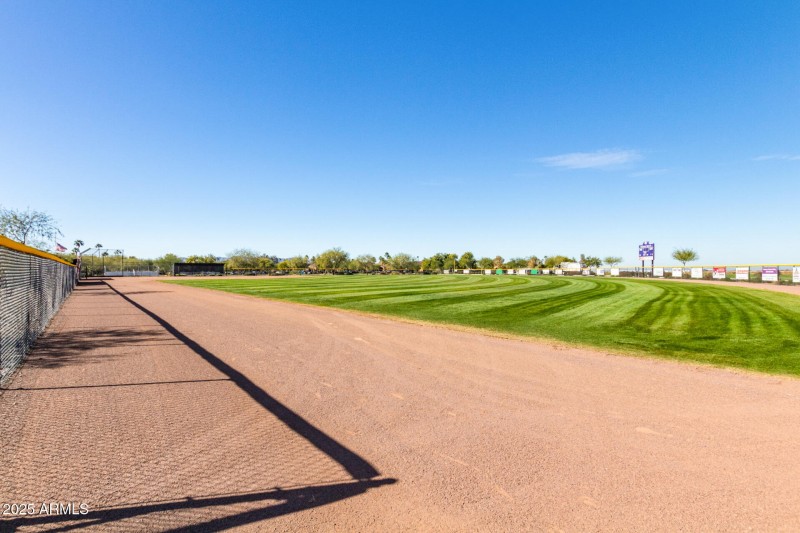 Nice green space areas in Robson