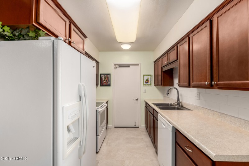 12 - Desert Glen 13412