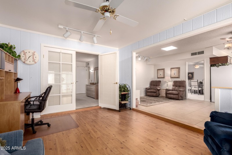 24 - Desert Glen 13412