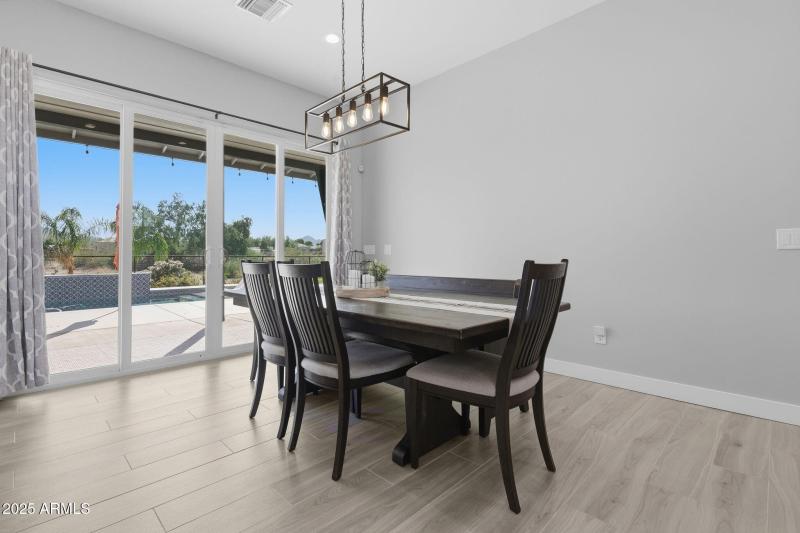 32-web-or-mls-19707 E Happy Rd-9 (2)