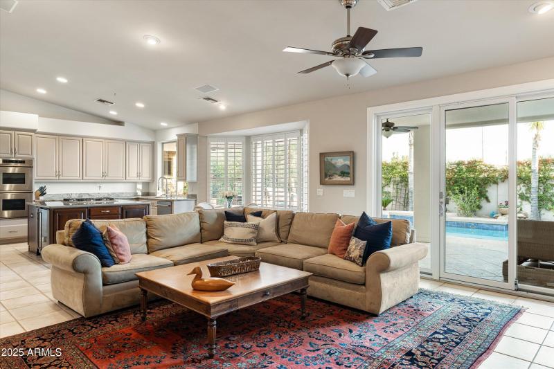 15-10836 N 95th Pl (16 of 64)