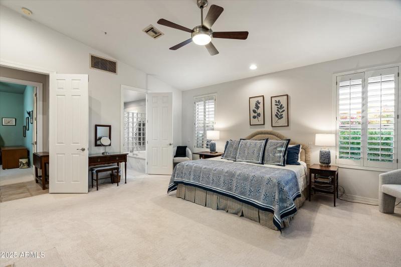 22-10836 N 95th Pl (21 of 64)