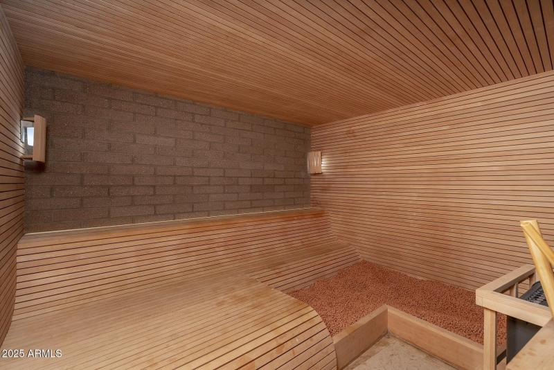 SAUNA
