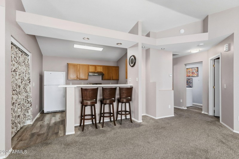 006__645 W Mirage Loop