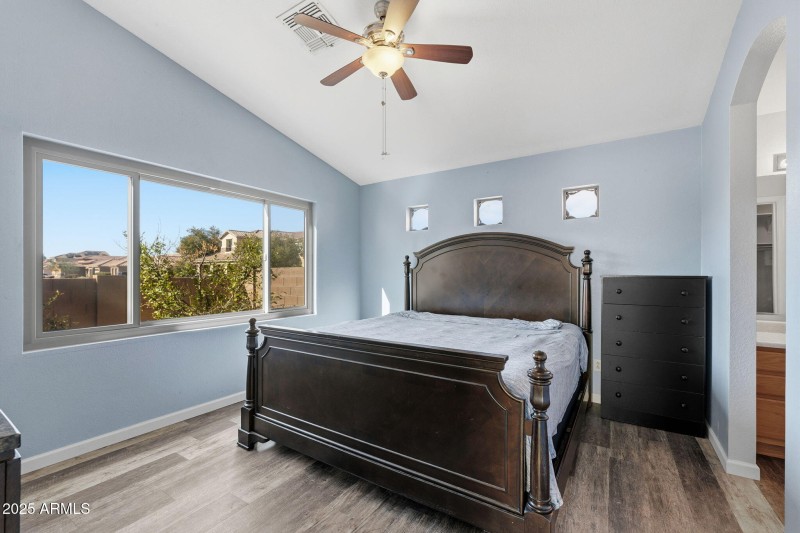 012__645 W Mirage Loop