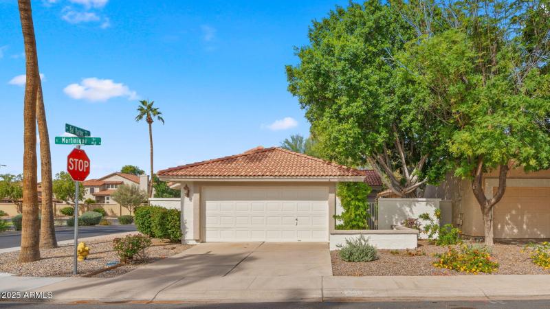 1-web-or-mls-Front yard2