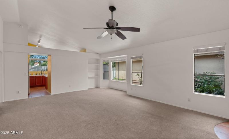 13-web-or-mls-Great Room5