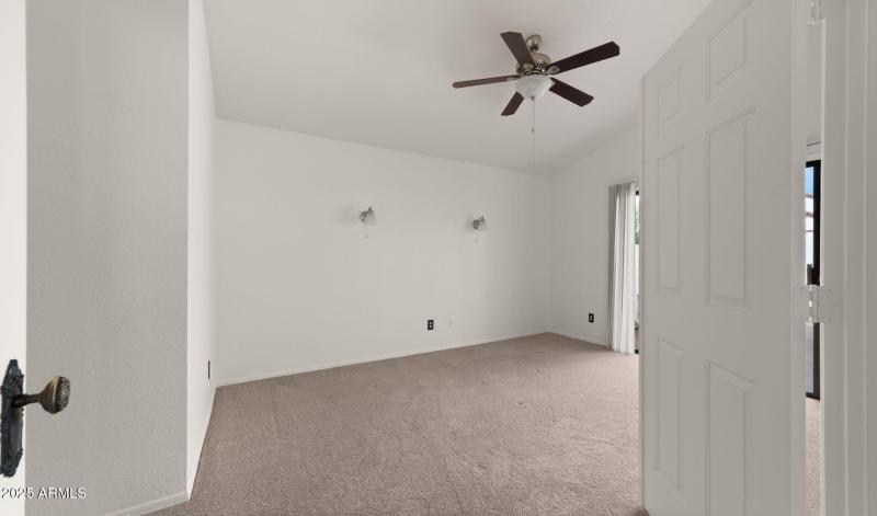 26-web-or-mls-Primary Bedroom2