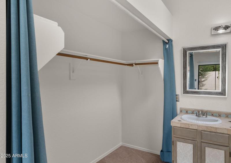 29-web-or-mls-Primary Bedroom6