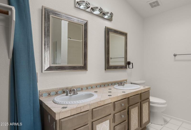 30-web-or-mls-Primary Bedroom5