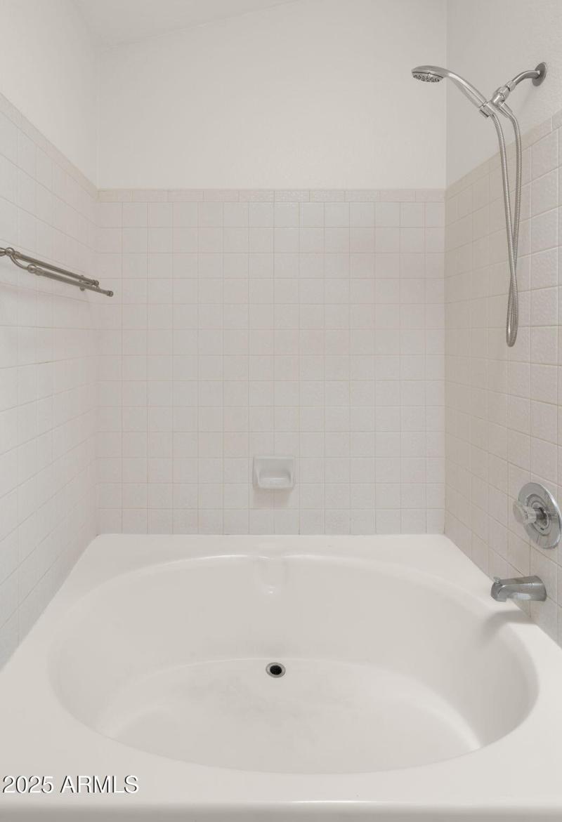 31-web-or-mls-Primary Bedroom1