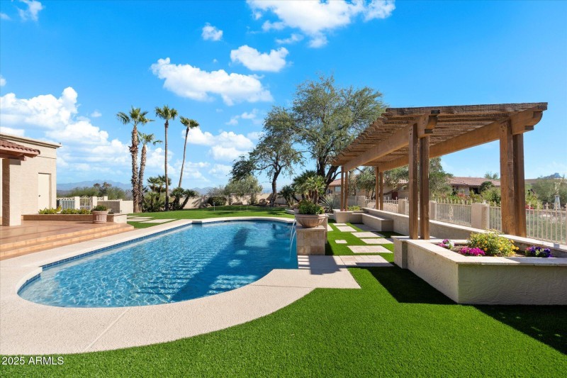 A Perfect Blen of Sun and Shade