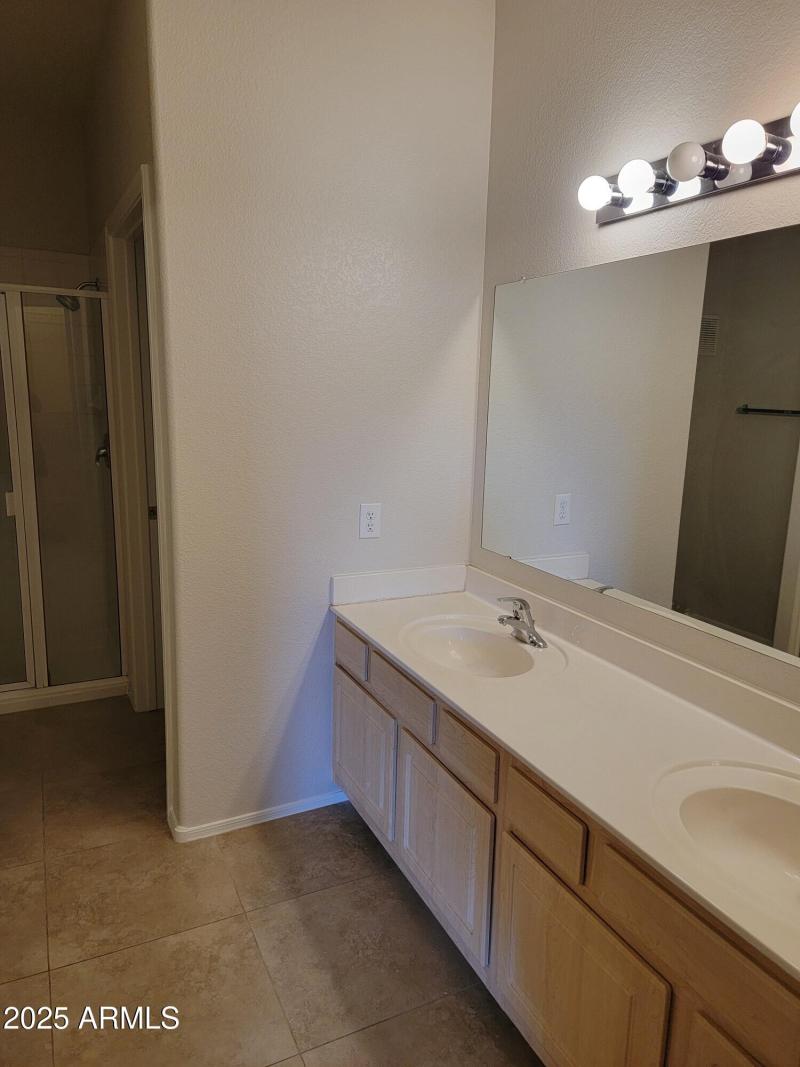 Resized_20251104_150826