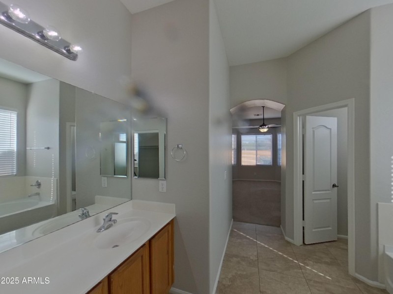 5_pc_IqBRuIc2oY_oIgEGncual_layout_0