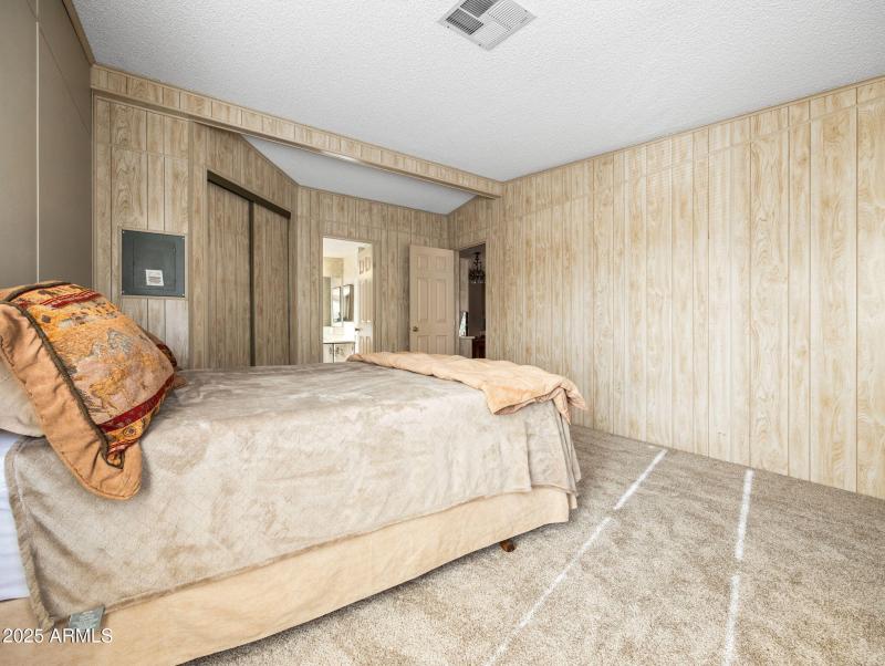 15-web-or-mls-18278 PM Henley Ave-15