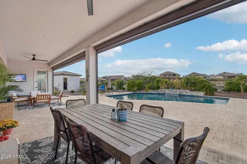 36-web-or-mls-N Acadia Way-S0411-041