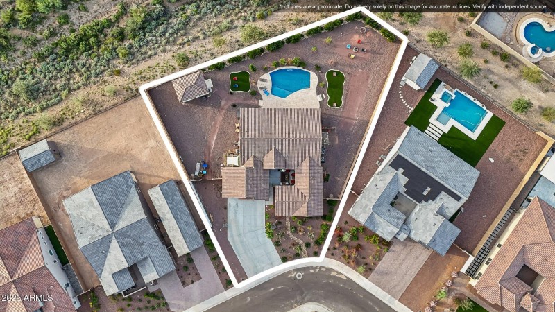 50-web-or-mls-N Acadia Way-S0411-055