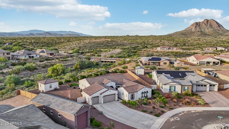 55-web-or-mls-N Acadia Way-S0411-060