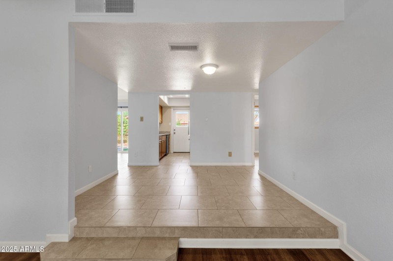 13-web-or-mls-1704-e-bell-de-mar-dr