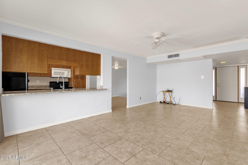 16-web-or-mls-1704-e-bell-de-mar-dr