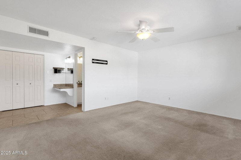 23-web-or-mls-1704-e-bell-de-mar-dr