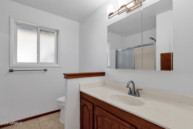 26-web-or-mls-1704-e-bell-de-mar-dr