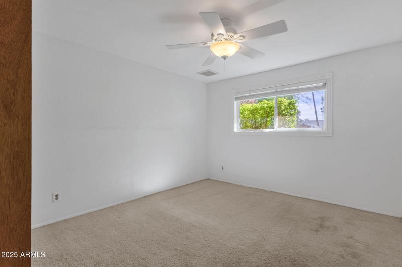 28-web-or-mls-1704-e-bell-de-mar-dr