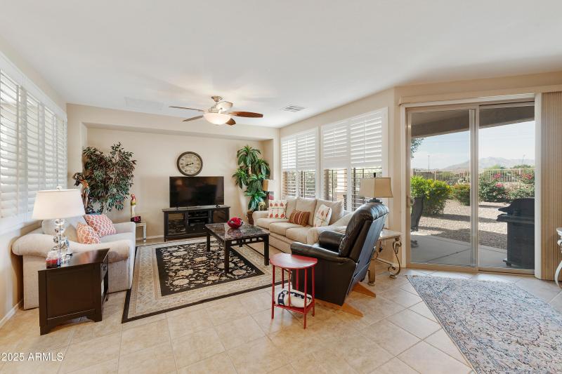 4245 E-007-011-dlb-MLS_Size