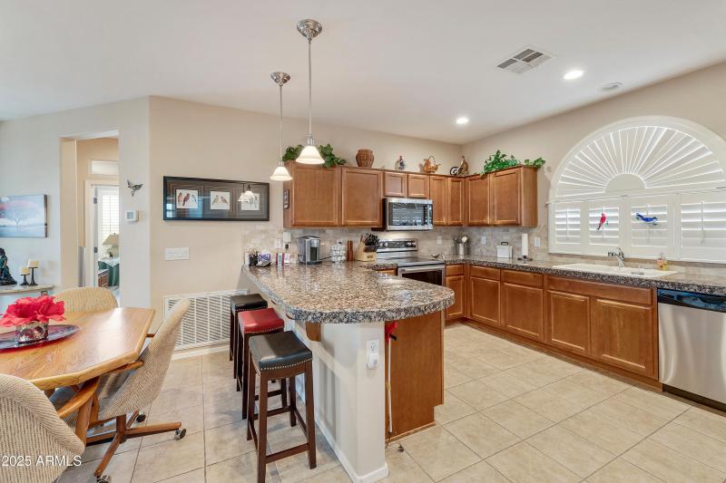 4245 E-012-027-dlb-MLS_Size