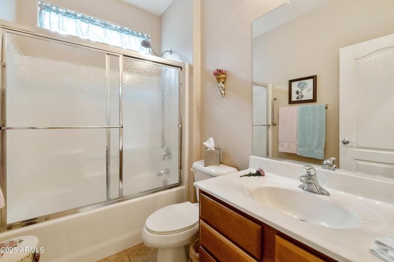 4245 E-022-006-DLB 8610-MLS_Size