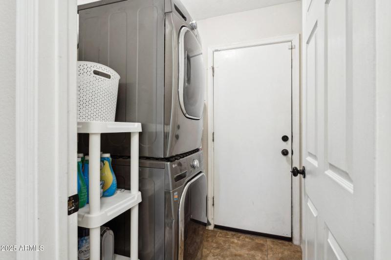 32-web-or-mls-4740-e-villa-maria-dr