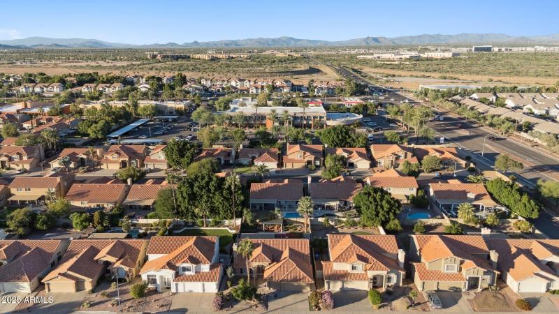 47-web-or-mls-4740-e-villa-maria-dr