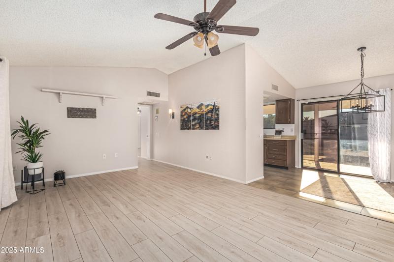 Conquistador living rm 2