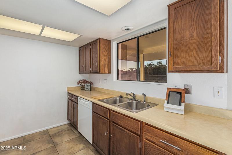 Conquistador kitchen 2 sink