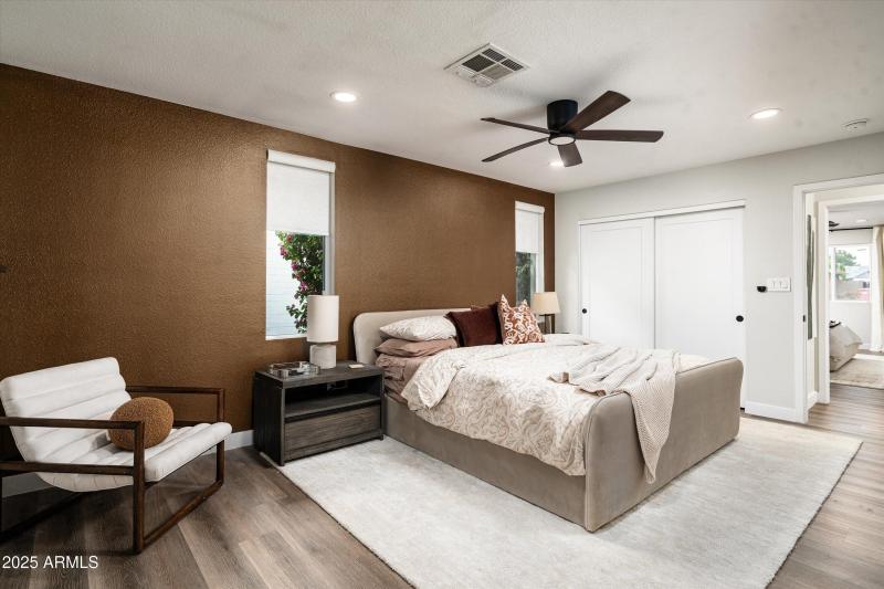 26-8341 E Hubbell St (26 of 39)