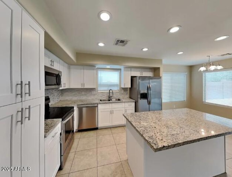 Screenshot 2025-11-05 130004