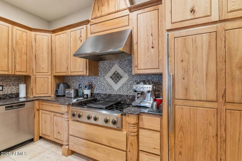 8406 W Williams Rd-large-014-030-8406 W