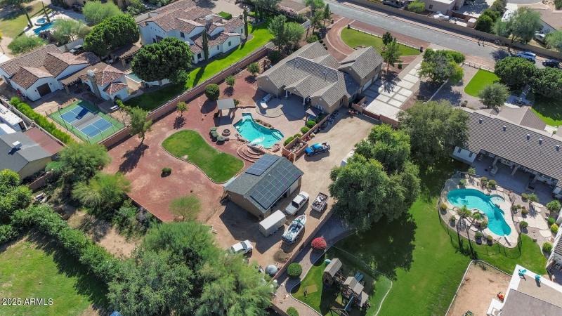 8406 W Williams Rd-large-038-007-8406 W