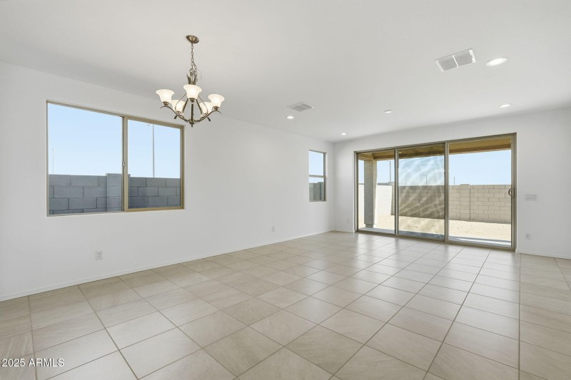 17-web-or-mls-017_ListerPros (2)