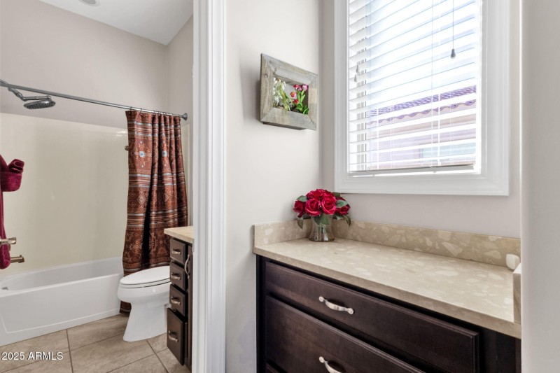 2 bedroom on suite bathroom