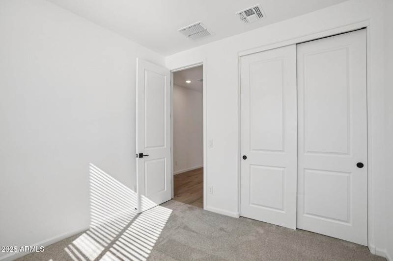 18-web-or-mls-La Senda Dr W-S0511-018