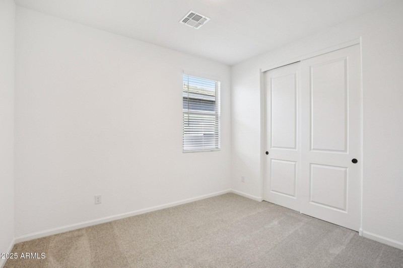 24-web-or-mls-La Senda Dr W-S0511-024