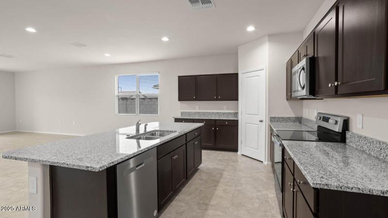 Mockingbird-Estrella Vista - 3530 - 3730