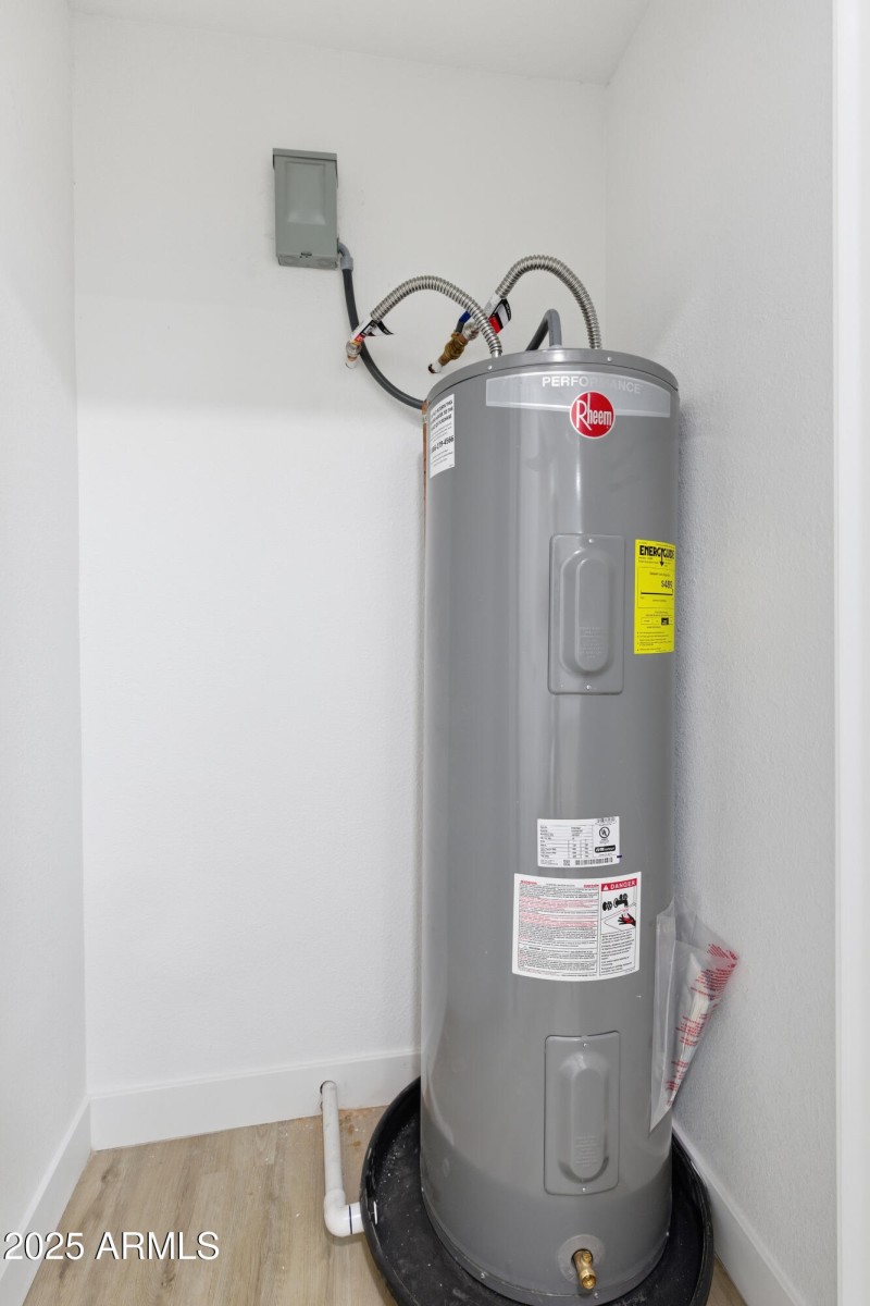 2118_W_Adams_Casita_9